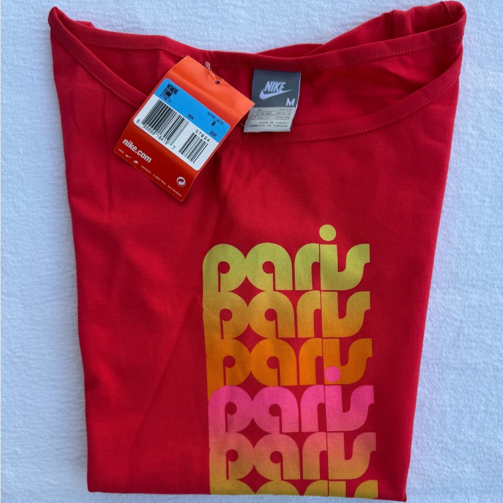 NWT Women’s Nike Coral Paris Graphic T-Shirt M